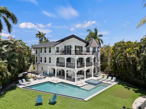 The Sunset Escape: Riverfront Elegance