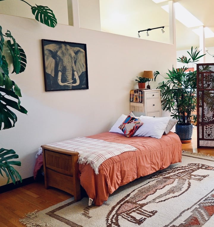 Sunny And Spacious In Private Setting - Mendocino, CA