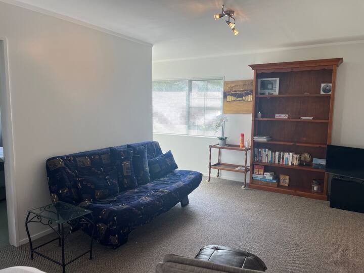 Autumn June $ Discounts
Lux Accom Nr Hampton Dwns - Te Kauwhata