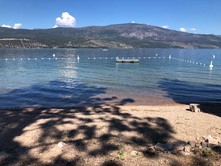 Gable Beach Getaway Lakefront One Bdrm suite