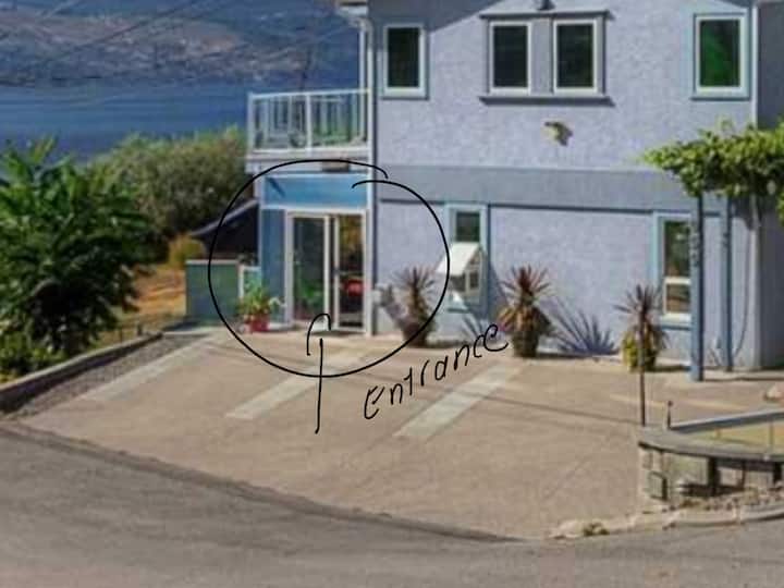 Gable Beach Getaway Lakefront One Bdrm suite