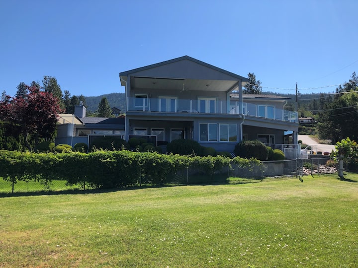 Gable Beach Getaway Lakefront One Bdrm suite