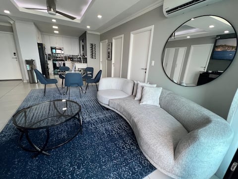 Luxury 3BR Astria Condo Panoramic Views 4.9 Rated