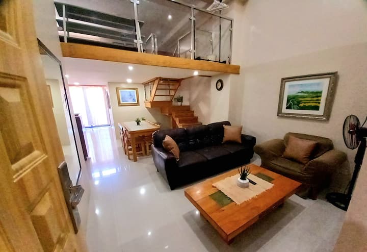 Foggy Overlooking 2br Loft  W/ 2 Balconies - Baguio