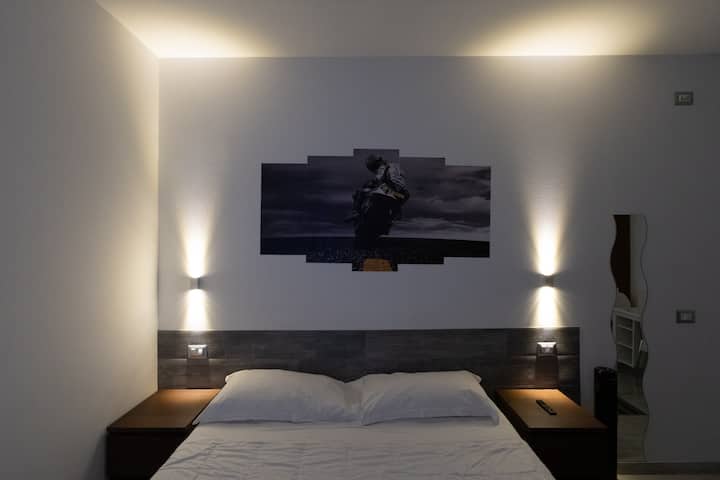 Bed And Rider - La Tana Del Biker Room 1 - San Siro