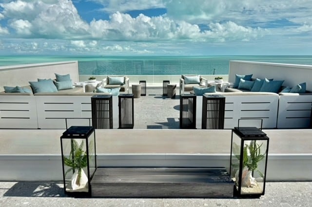 Amazing 2 Bedroom Oceanview in Long Bay Beach!