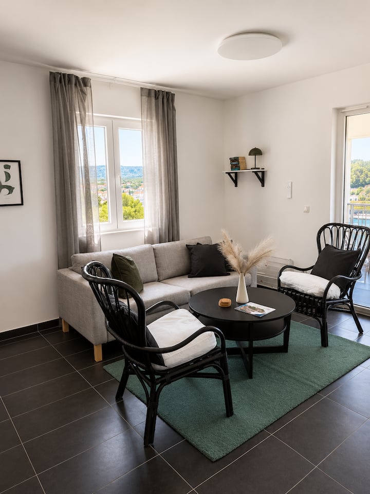 Villa Birke With Pool And Sea View Floor Three - San Giovanni di Brazza