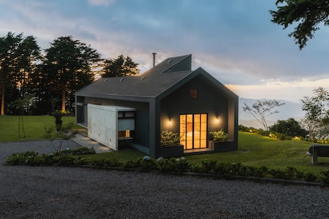 Family FarmStay: Animals, Nature & Mountain View’s