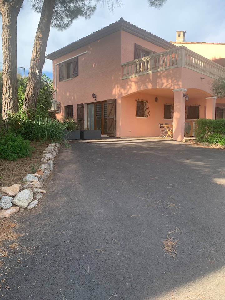 Location Appartement Saisonnière - Fréjus