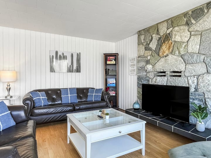 Lakefront + Beach + Dock. Sleeps 6. Close To Town. - Osoyoos