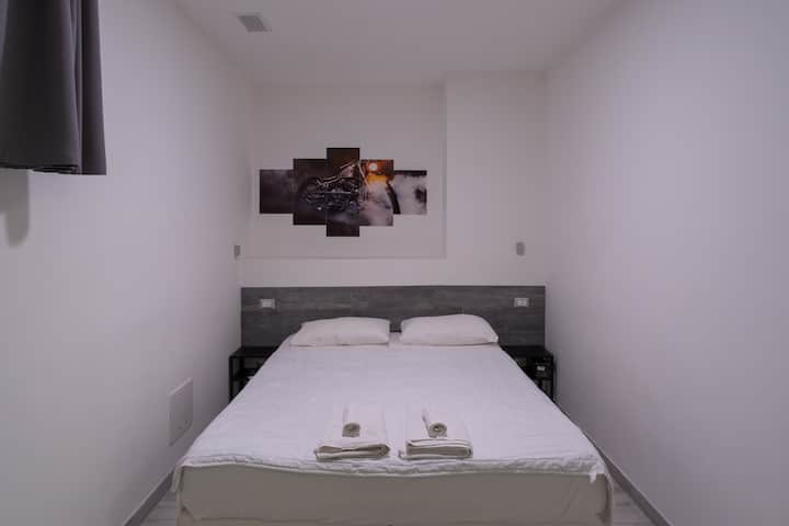 Bed And Rider - La Tana Del Biker Room 2 - Varenna