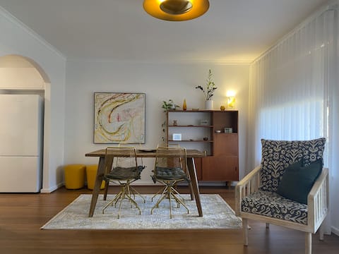 Designer Treetop view apartment