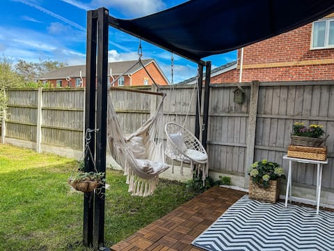 Preloved stylish home with private double-driveway