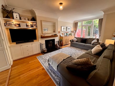 Popular Airbnb listing: Entire Family Home in Nether Edge in Nether Edge
