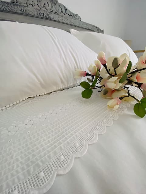 Successful Airbnb property: Charming and cozy cottage in Campo Lugar in Cáceres