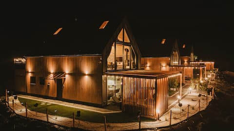 Willa Kiczorka with a hydromassage bathtub.