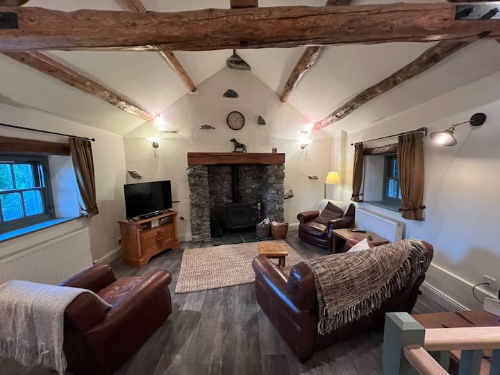 Charming Lakeland Stone Barn Conversion With View - Glenridding