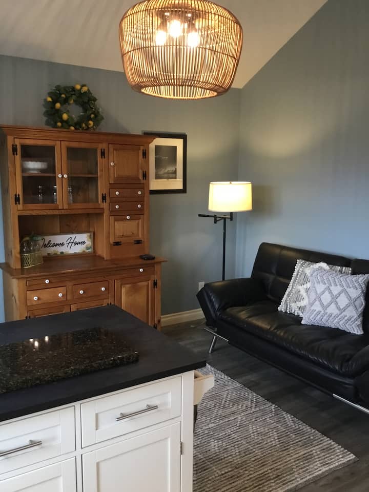 Farmhouse Style Suite W/privateentry& Kitchenette - Missoula, MT