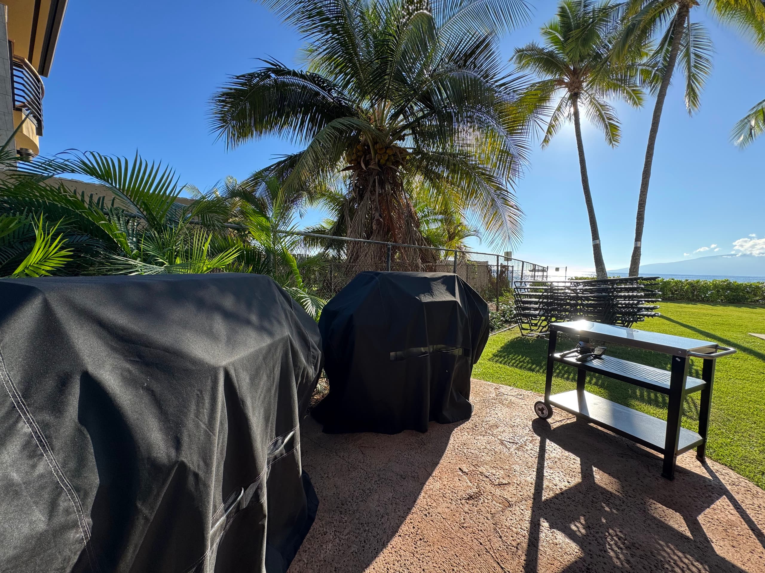 Condo in Lahaina · ★4.93 · Studio · 1 bed · 1 bath - Image 17