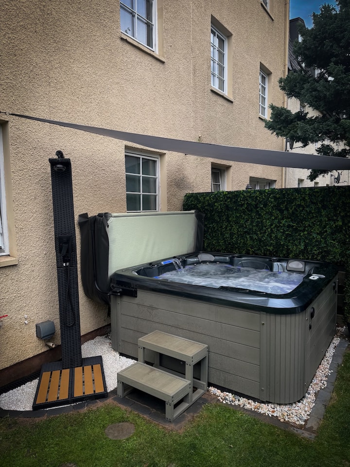 Apartment With Hot Tub & Free Parking - Edinburgh