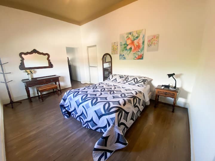 غرفة النوم 1