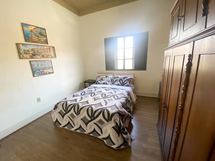 غرفة النوم 2