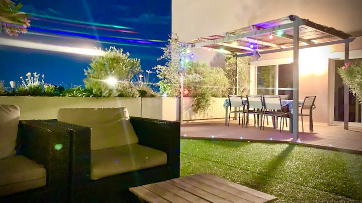 ユニークな屋上テラス、パノラマの景色、プール、ビーチの近く - モンペリエ