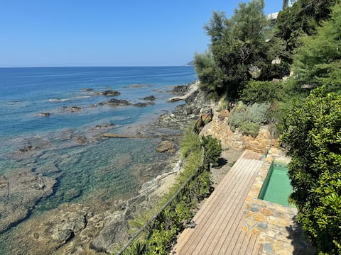 Casa  Frontemare with access to the exclusive sea