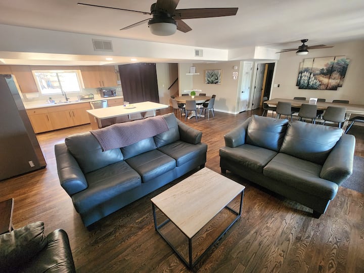 5 Bedrooms-each With Attached  Bathroom & Smart Tv - Munds Park, AZ