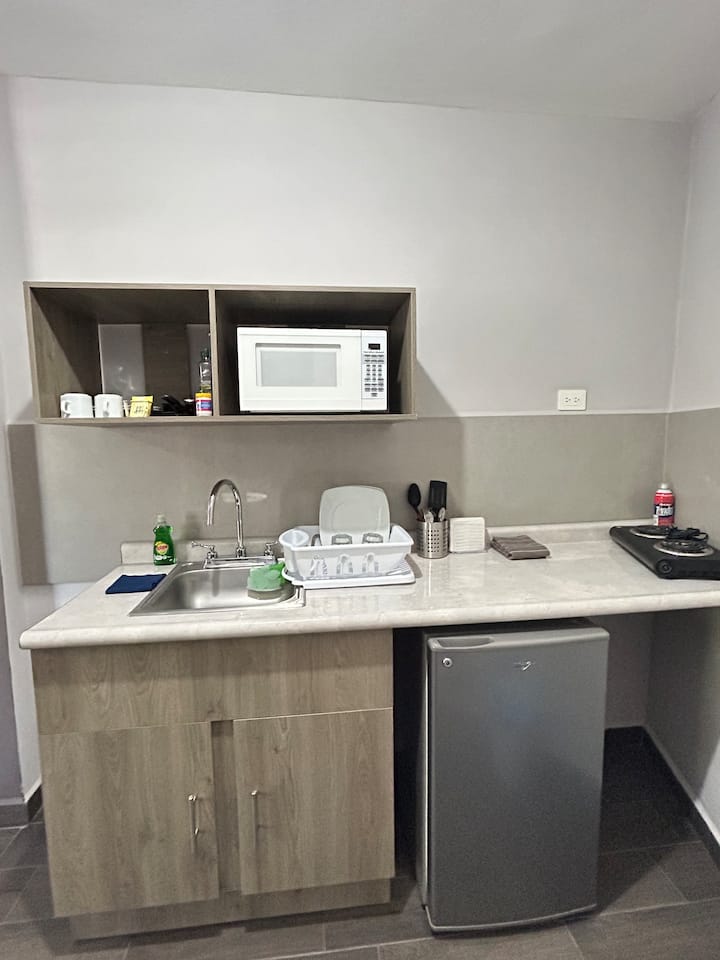 Loft Independiente #1. Cerca Uanl.  Facturamos - San Nicolás de los Garza