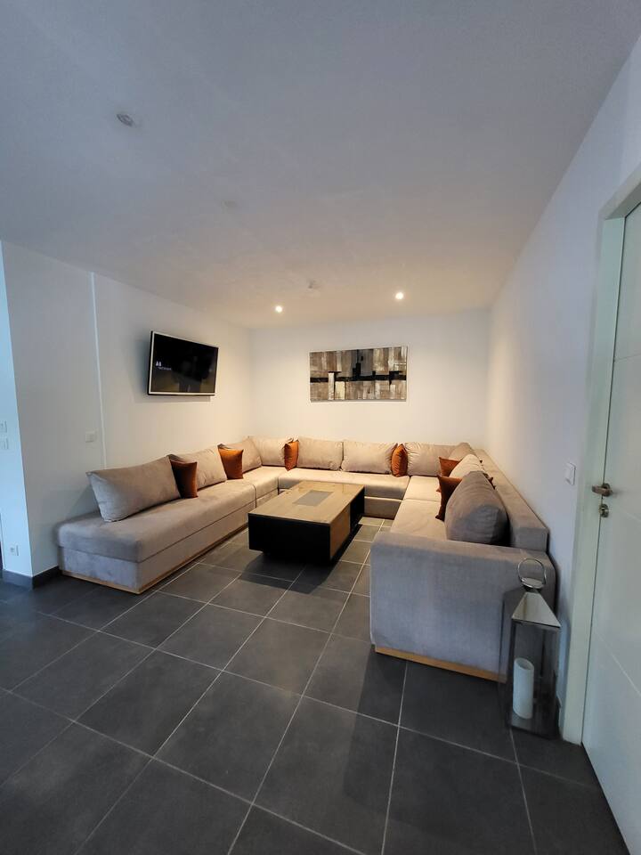 Maison De 110 M2 
4 Chambres, Jardin Et Terrasse. - Aniane