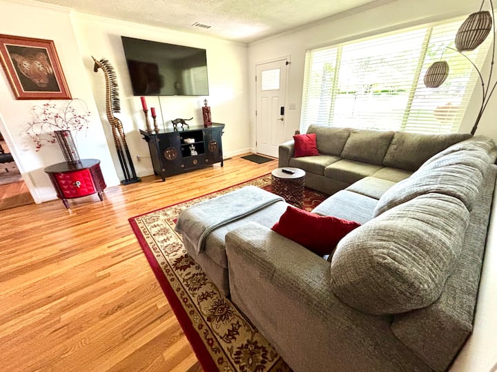 Comfort Stylish Retreat - North Augusta, SC