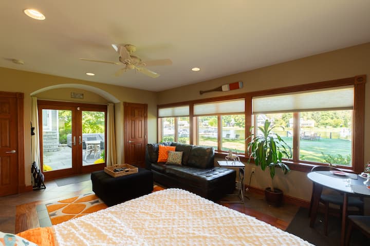 Waterfront Getaway Boutique Room-saugerties - Red Hook, NY