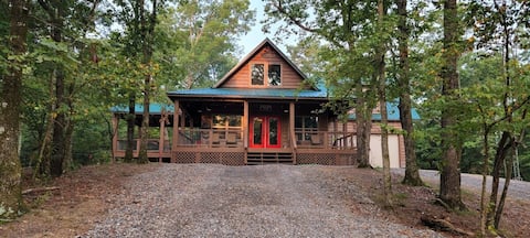 Top Airbnb: Bear Creek Cabin in Mena