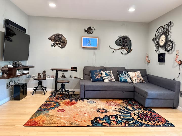 Room 4 Imagination - Full Suite W/ Sauna + Hot Tub - Bellevue, WA