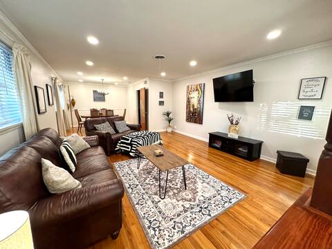 Net Patio/ Swimming / Games/ Pet Friendly