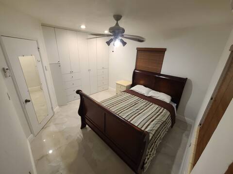 Spacious 1 Bedroom Villa in Quite Neighborhood