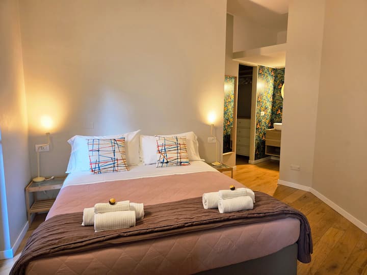 ▰ A » 1st bdr (masterbedroom - up to 2 adult Guests + 1 baby crib):
- A.1 » a king size bed - or -
- A.2 » 2 single twin beds 
w/ ensuite private complete bathroom (shower, washbowl and wc toilet) + ensuite private wardrobe (walk-in closet)