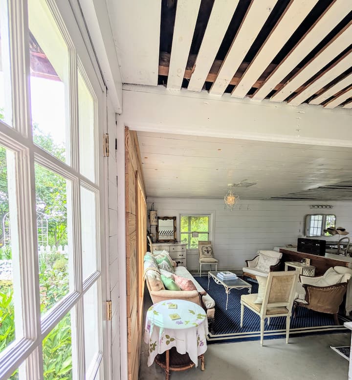The Garden House Cottage At Redbud Farm - Michigan