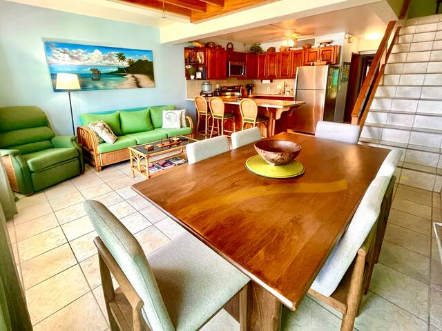 A5-6: Two neighboring condos=privacy in a group! gallery image 4