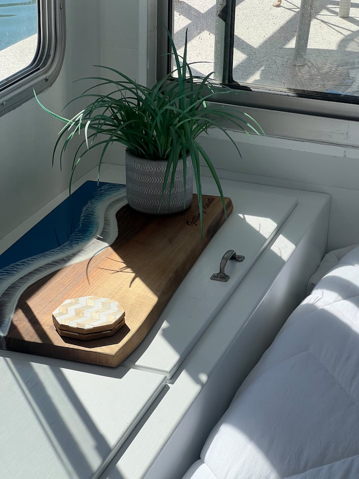 Planche de lit artisanale personnalisée