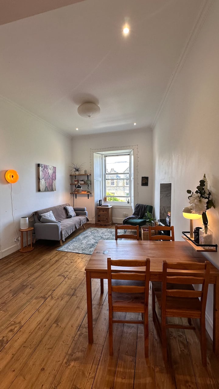 Sunny Leith Walk 2 Bed - Tram Stops Outside - Edimburgo