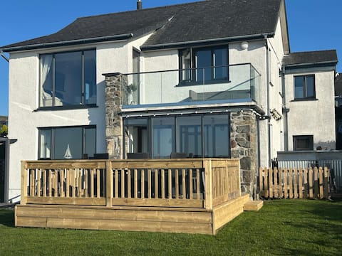 Sound of the Waves, Harlech - SEAVIEWS- LARGE DECK