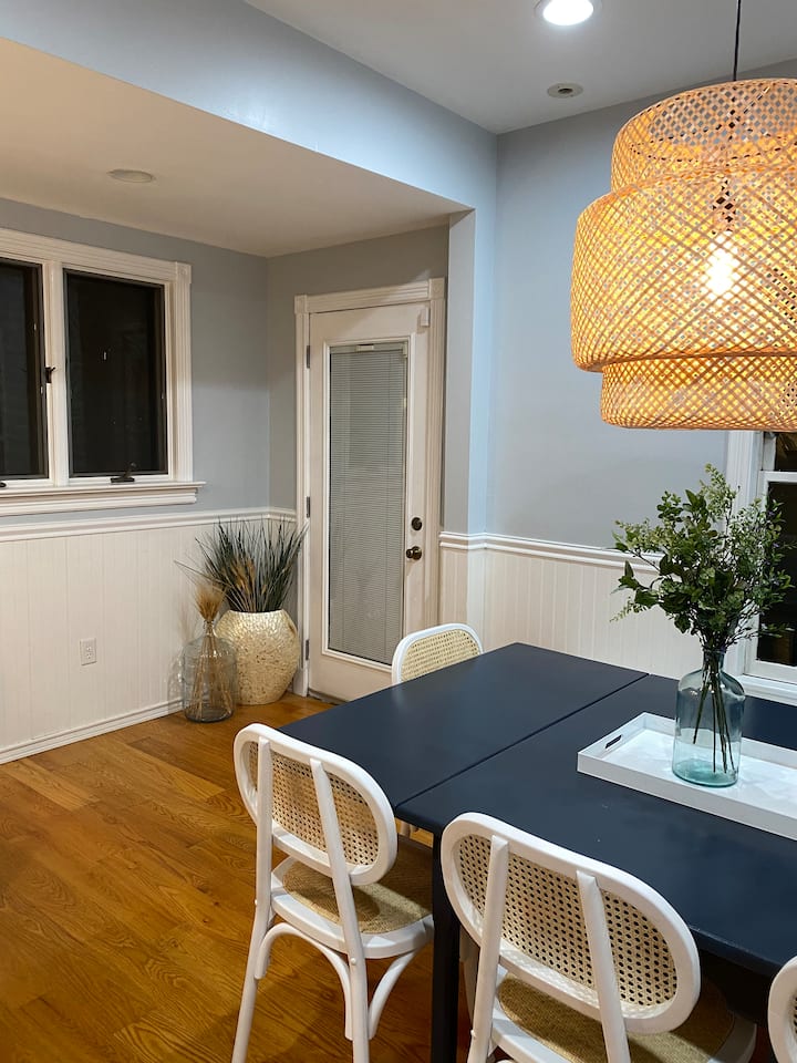 Newly renovated 8 bedroom on ocean block - Houses for Rent in