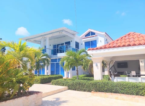 Beautiful Villa in Playa Palenque