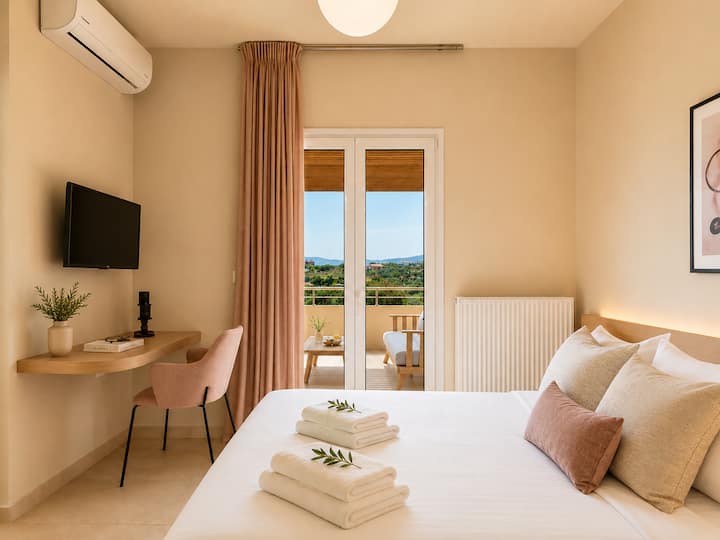Villa 2 - First Floor - Bedroom 6 - Comfortable queen-size bed with a private balcony
