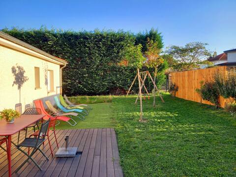 Les Zinnias 3 bedrooms 4 beds 2 bathrooms Quiet & Garden