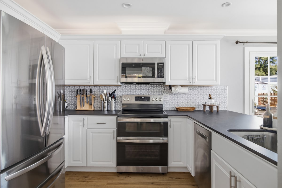 Full kitchen (2)