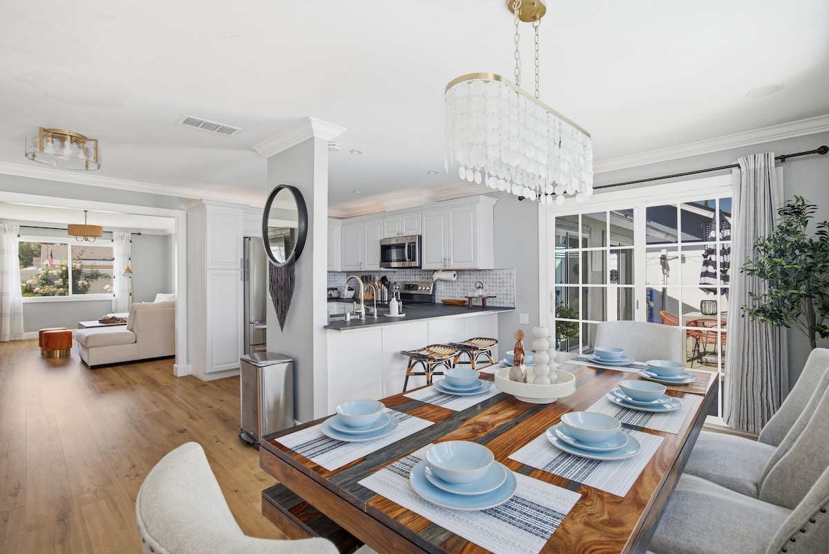 Dining area (2)