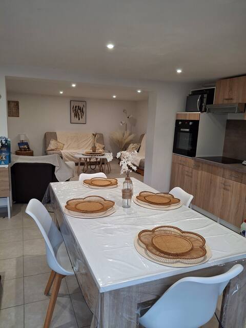Accommodation 25 min from Beauval Zoo,swimming pool